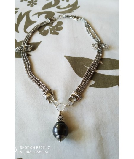 Collier en acier inoxydable, perles de nacre et perle de tahiti